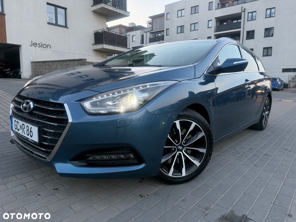 Hyundai i40 Kombi blue 1.7 CRDi DCT Premium - 1