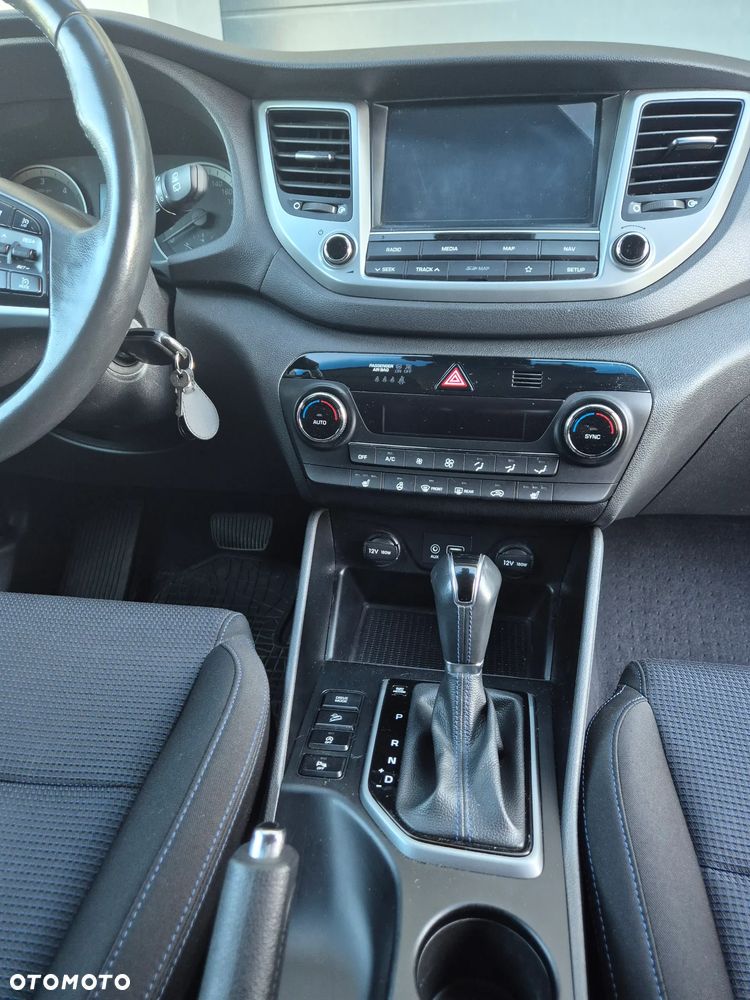 Hyundai Tucson 1.7 CRDI BlueDrive Style 2WD DCT - 10
