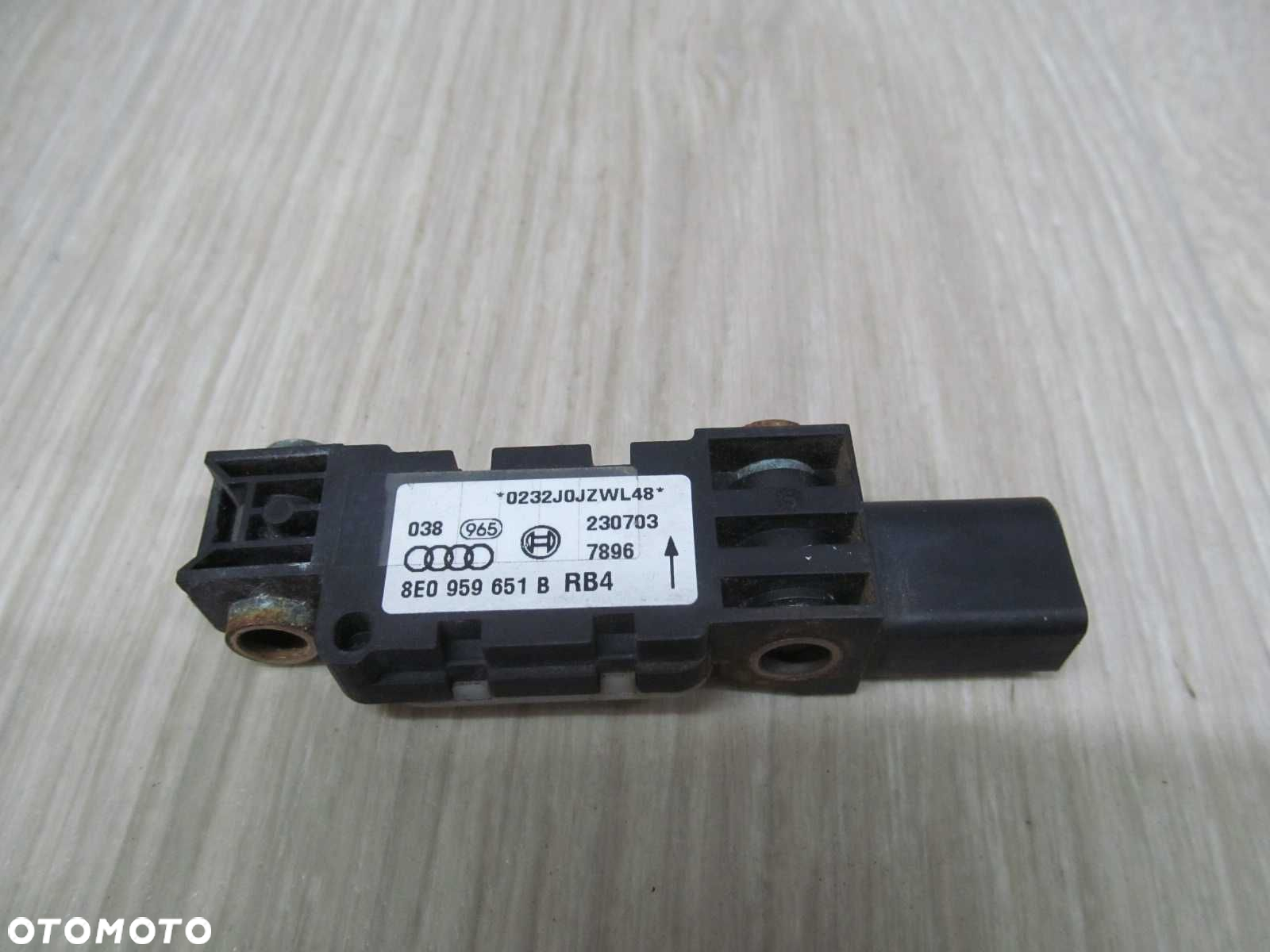 AUDI A4 B6 CZUJNIK UDERZENIOWY 8E0959651B 00-06 - 4