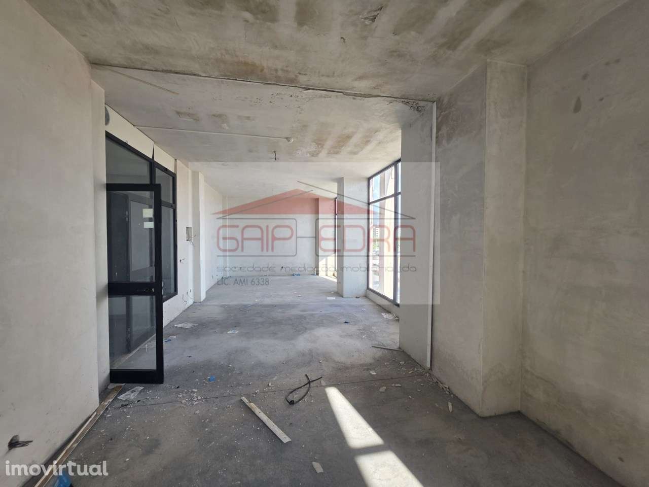 Lojas Shopping Europa no centro de Valença - Grande imagem: 4/14