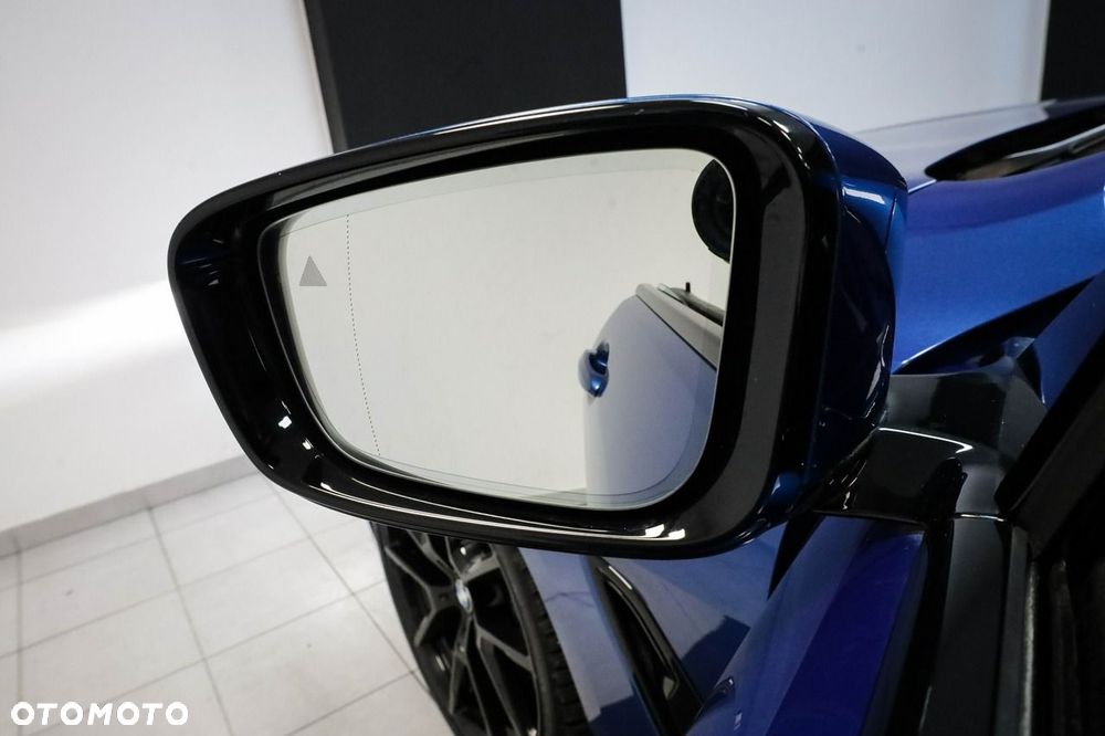 BMW Seria 8 - 17