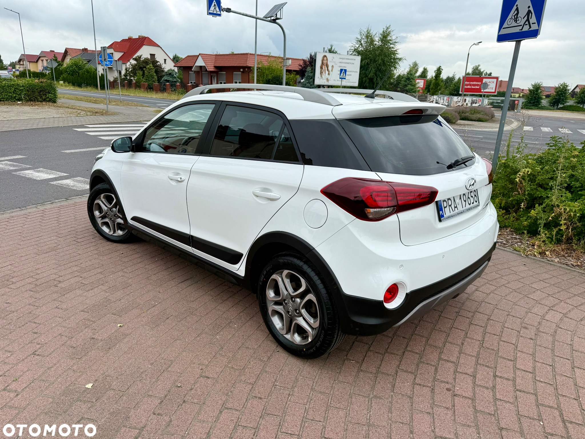 Hyundai i20 blue 1.4 Active Select - 7