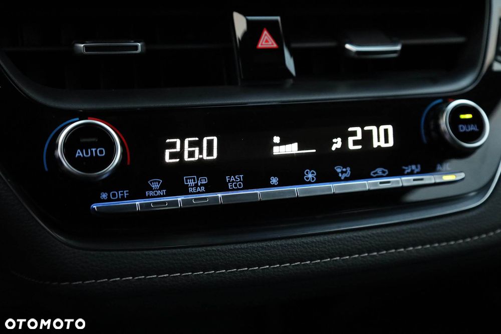 Toyota Corolla 1.8 Hybrid Comfort - 24