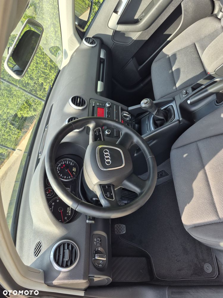 Audi A3 Sportback 1.6 Ambition - 28