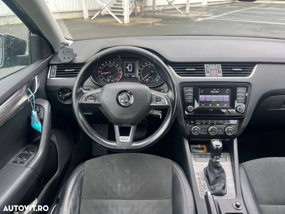 Skoda Octavia Combi 2.0 TDI 4x4 DSG Scout - 6