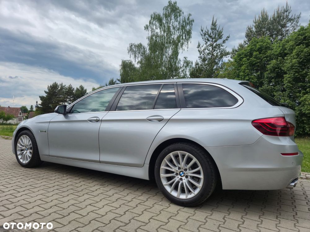 BMW Seria 5 525d xDrive Sport-Aut - 10