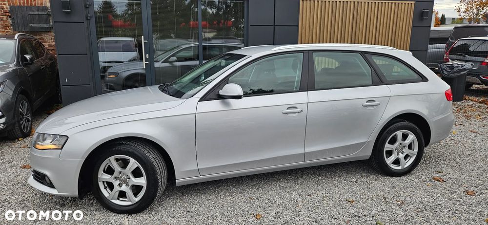 Audi A4 2011 photo 4