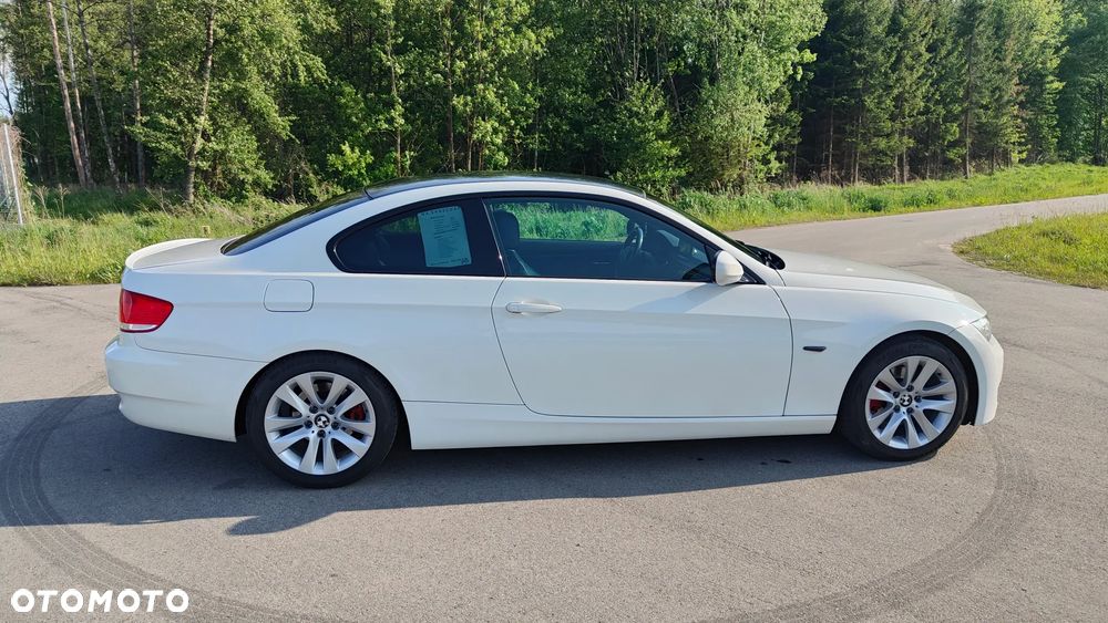 BMW Seria 3 320i Edition Exclusive - 14