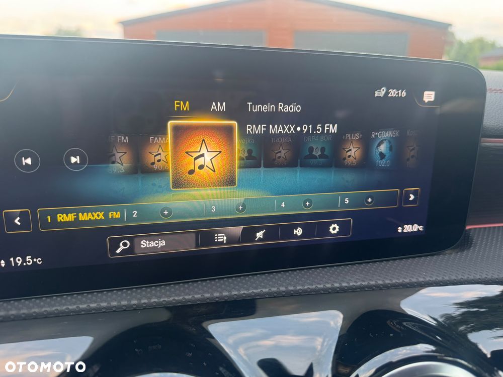 Mercedes-Benz CLA 250 4Matic 7G-DCT AMG Line - 25