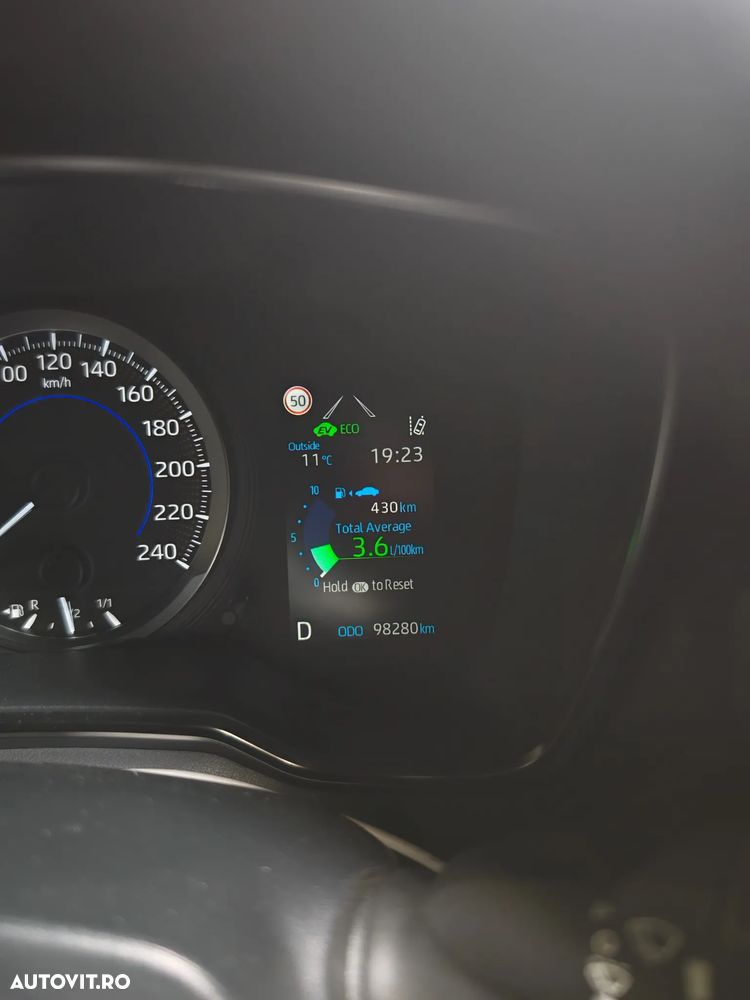 Toyota Corolla 1.8 HSD Business - 19