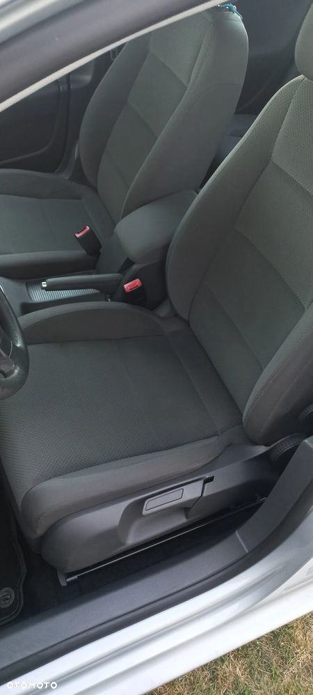 Volkswagen Golf 1.6 Comfortline - 9