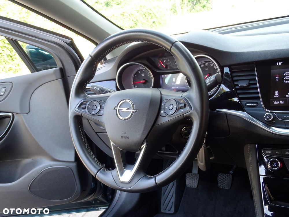 Opel Astra 1.4 Turbo Innovation - 29