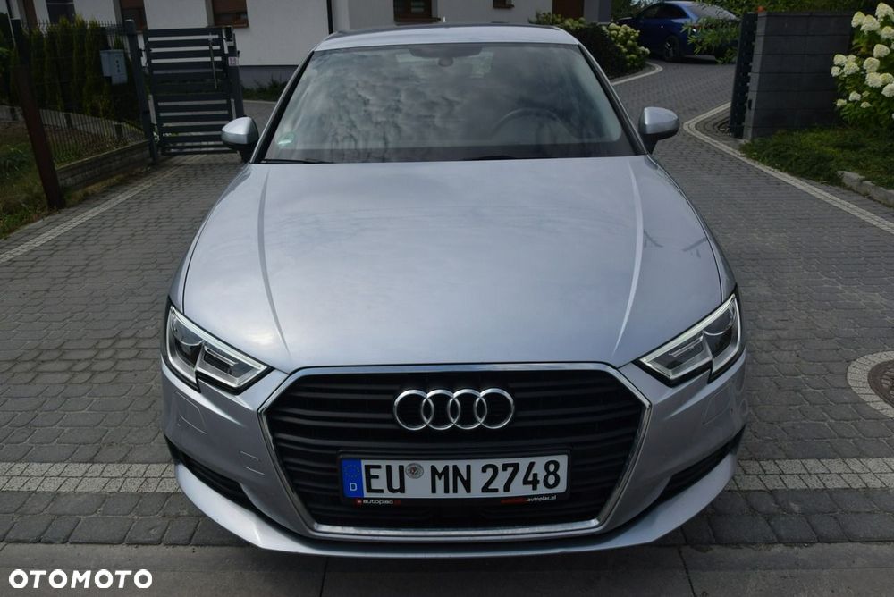 Audi A3 Sportback 1.0 TFSI design - 8
