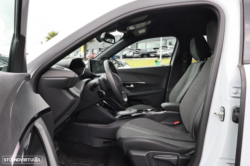 Peugeot e-2008 54 kWh Allure - 15