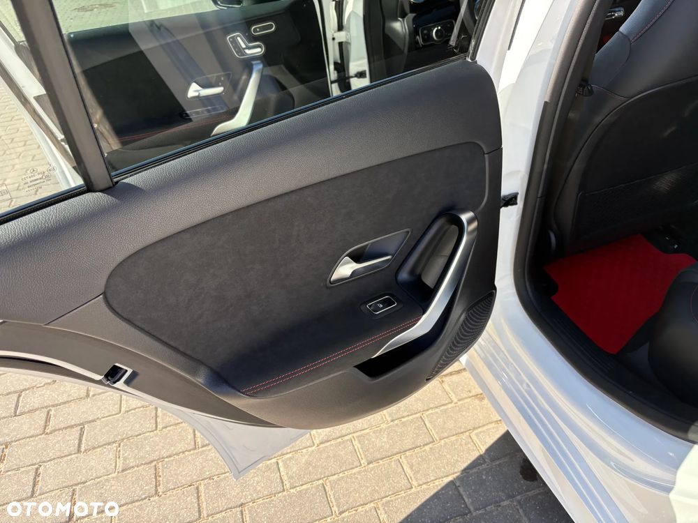 Mercedes-Benz Klasa A 200 AMG Line 7G-DCT - 11