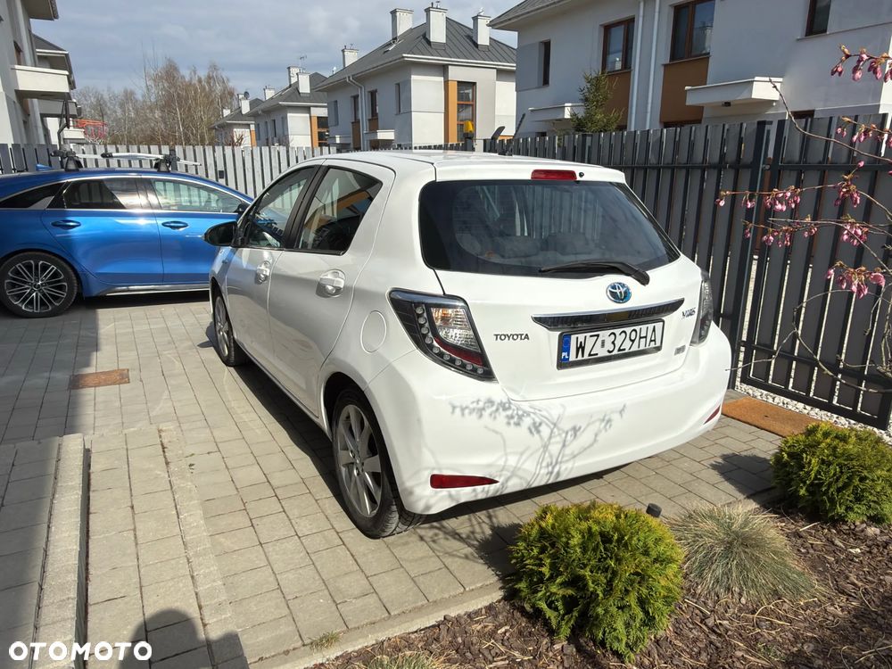 Toyota Yaris 1.5 - 5