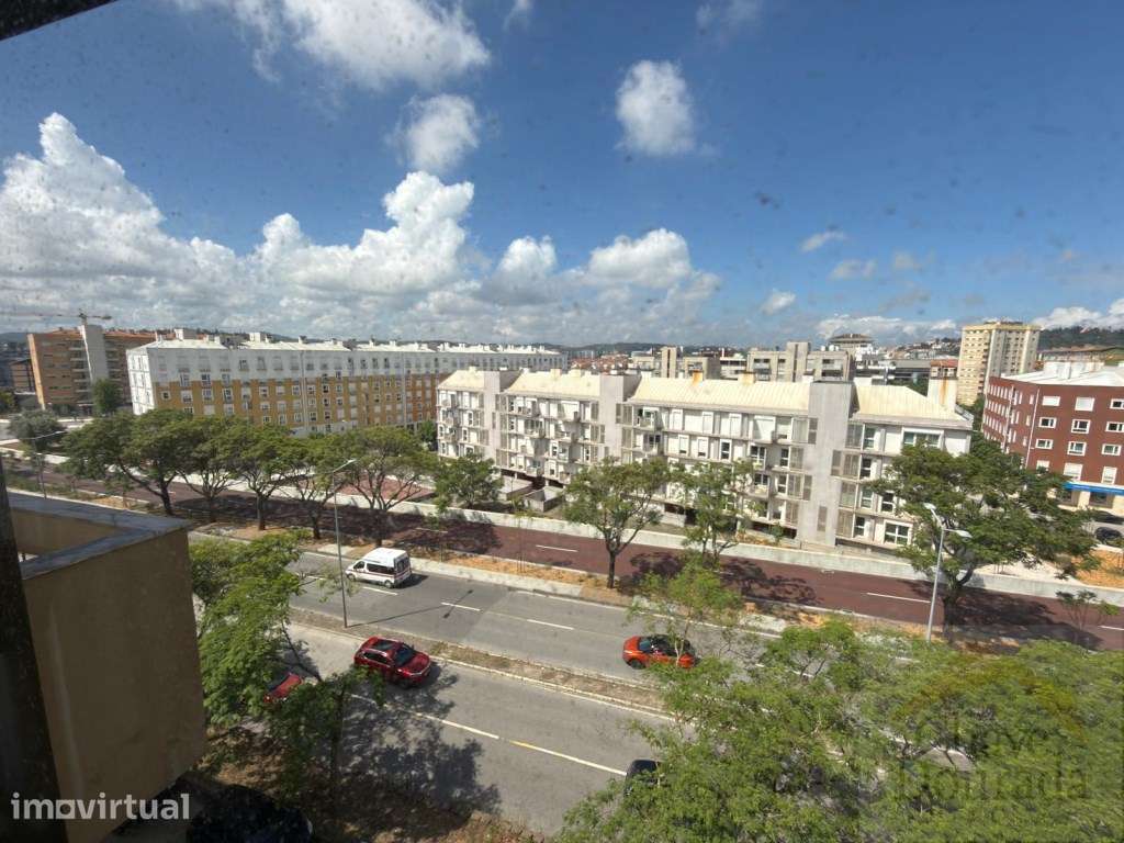 Fantástico apartamento T3 com sótão, na Av. Fernando Namora, com bo... - Grande imagem: 3/22