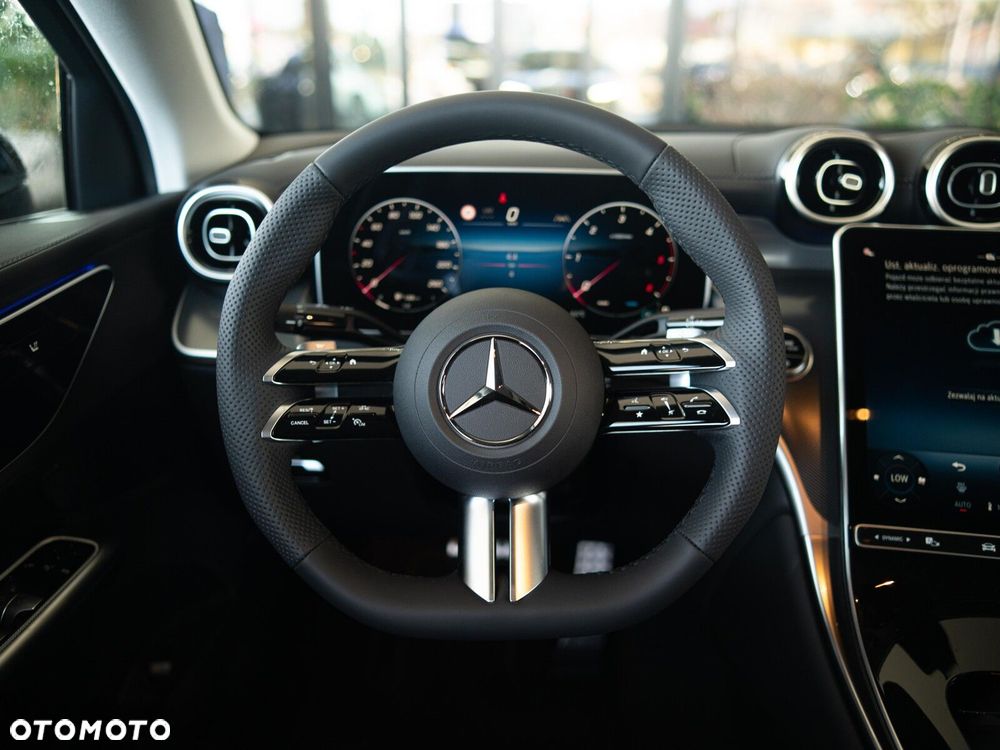 Mercedes-Benz GLC - 13