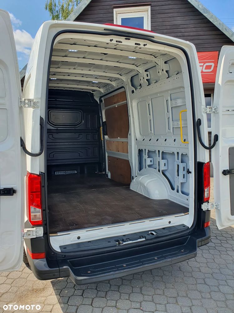 Volkswagen CRAFTER - 8