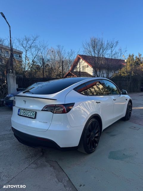 Tesla Model Y Performance - 3