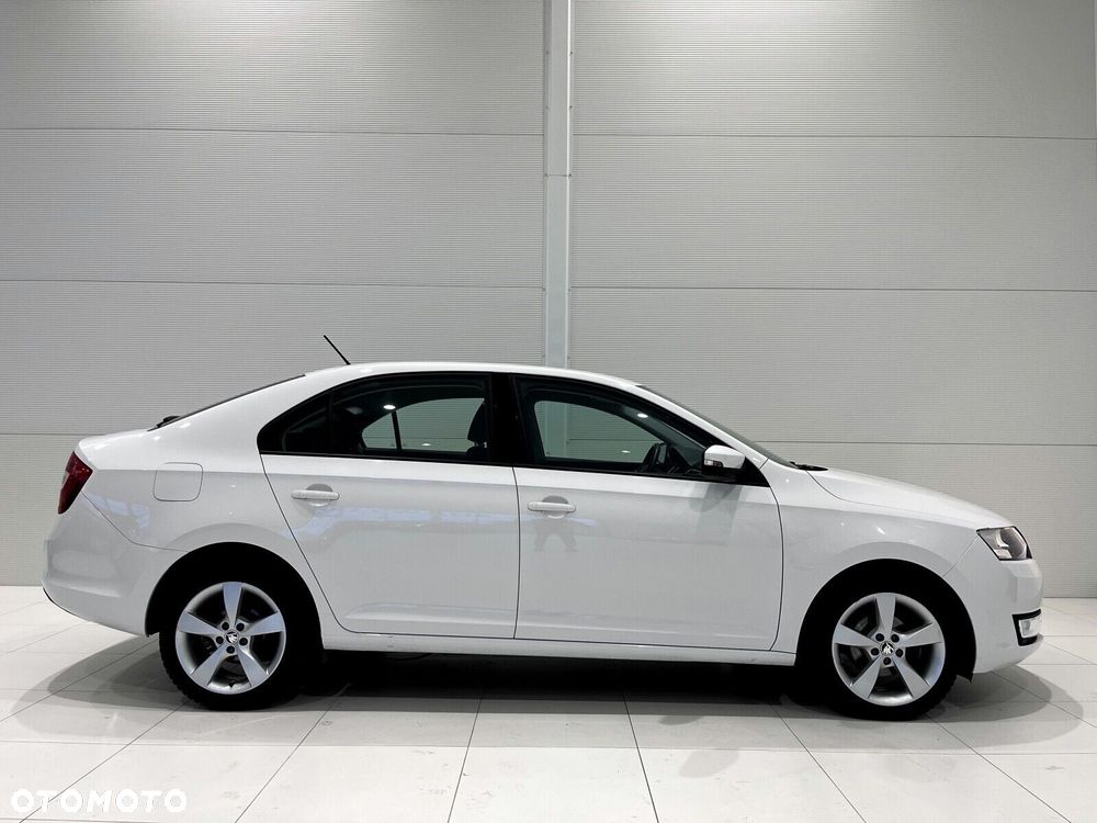 Skoda RAPID 1.2 TSI Style DSG - 7