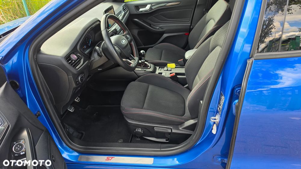 Ford Focus SW 2.0 EcoBlue S&S ST-LINE - 12