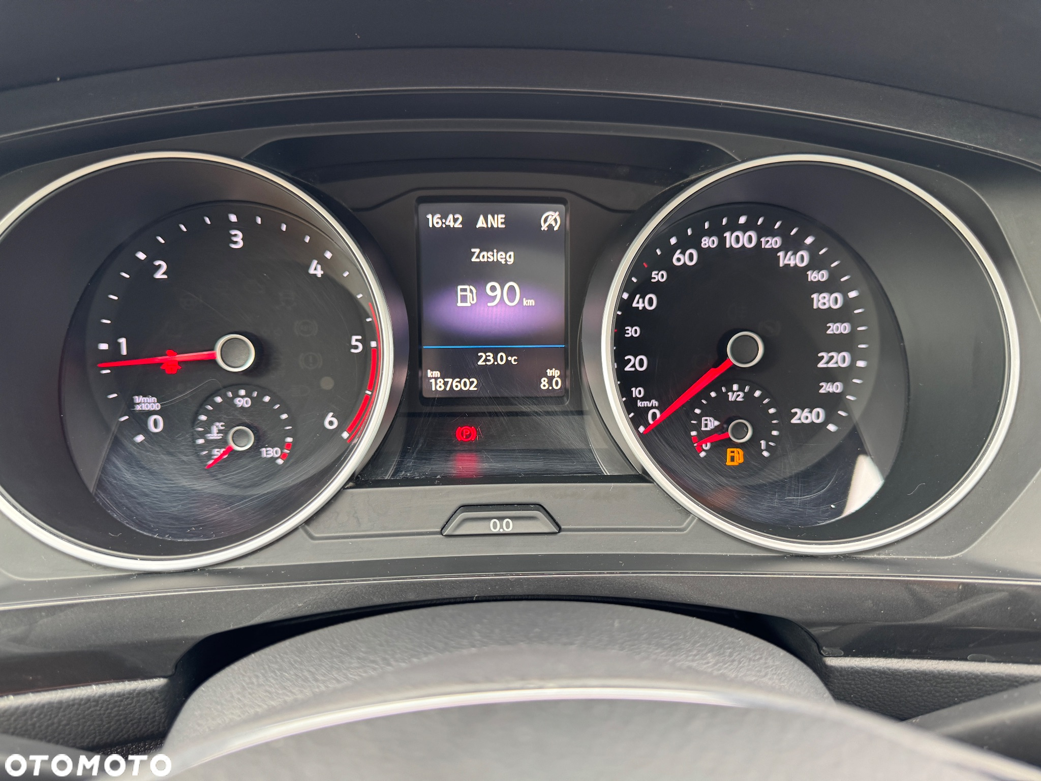 Volkswagen Tiguan 2.0 TDI SCR IQ.DRIVE - 18