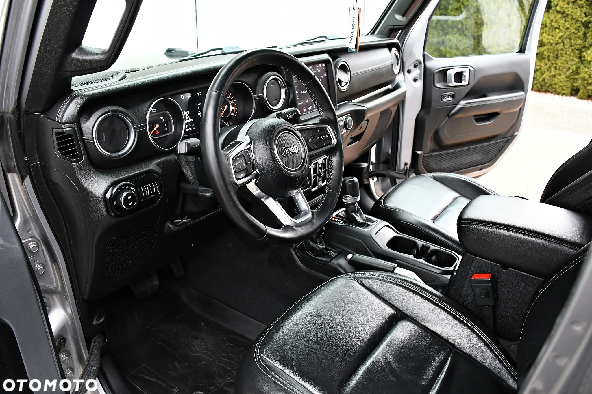 Jeep Wrangler Unlimited GME 2.0 Turbo Sahara - 26