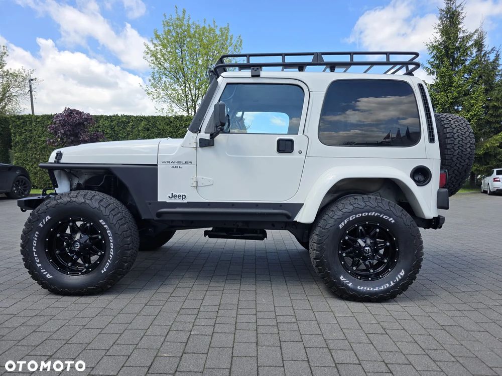 Jeep Wrangler - 6