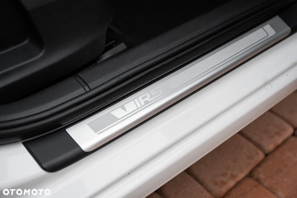 Skoda Octavia 2.0 TSI RS DSG - 38