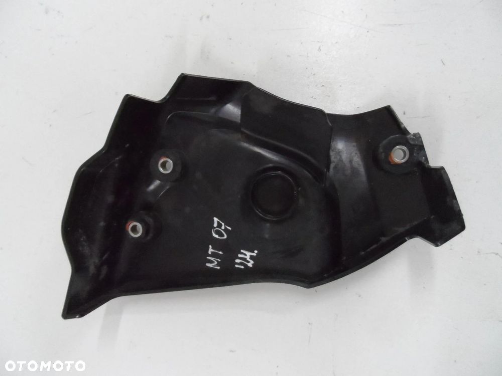 Yamaha MT07 osłona plastikowa zębatki - 4