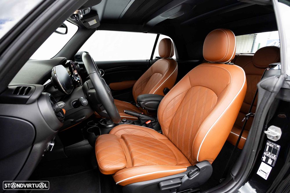 MINI Cabrio Cooper Premium Extra Classic Auto - 33
