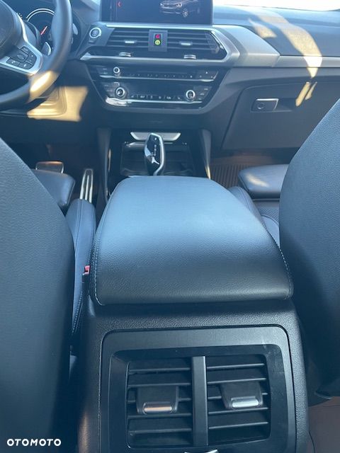 BMW X3 xDrive20i - 8