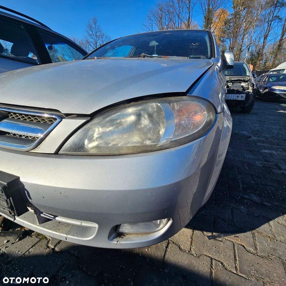 lampa przednia / przód prawa lewa / Chevrolet Lacetti