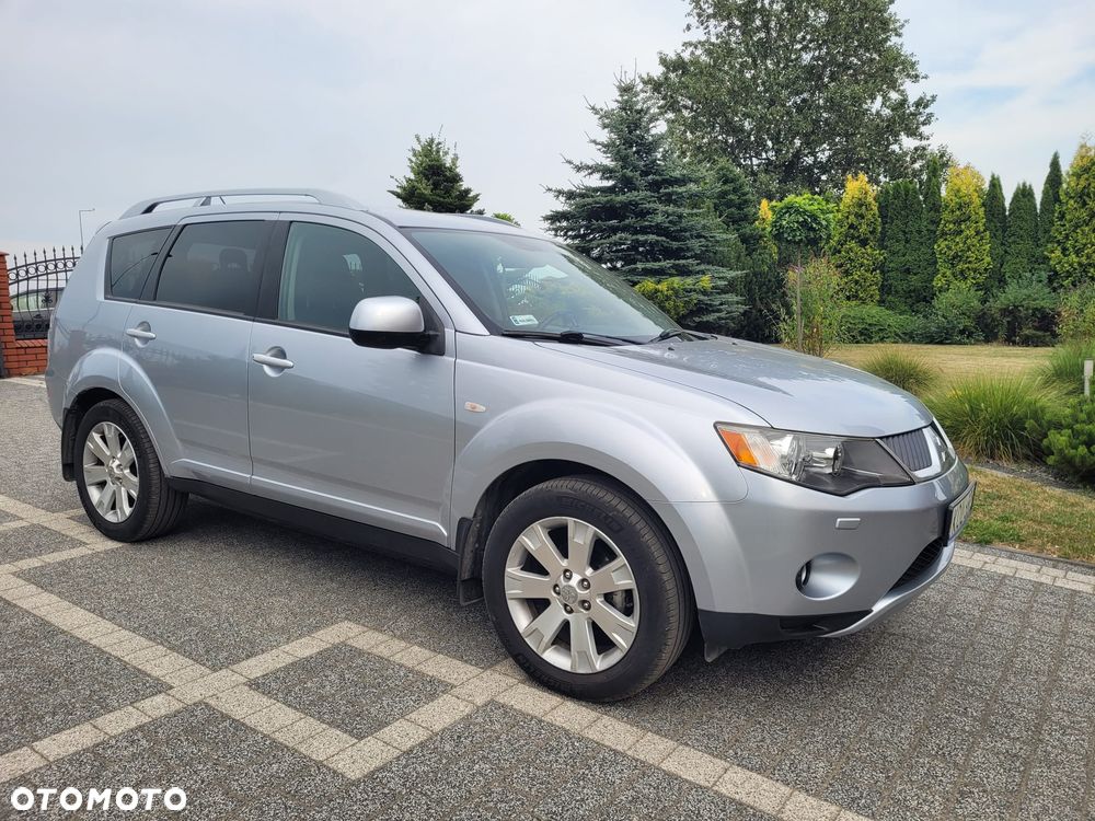 Mitsubishi Outlander 2.2 DID Instyle - 3