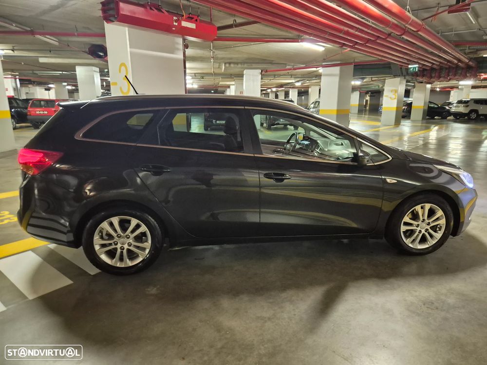 Kia Ceed SW 1.6 CRDi Prime - 10