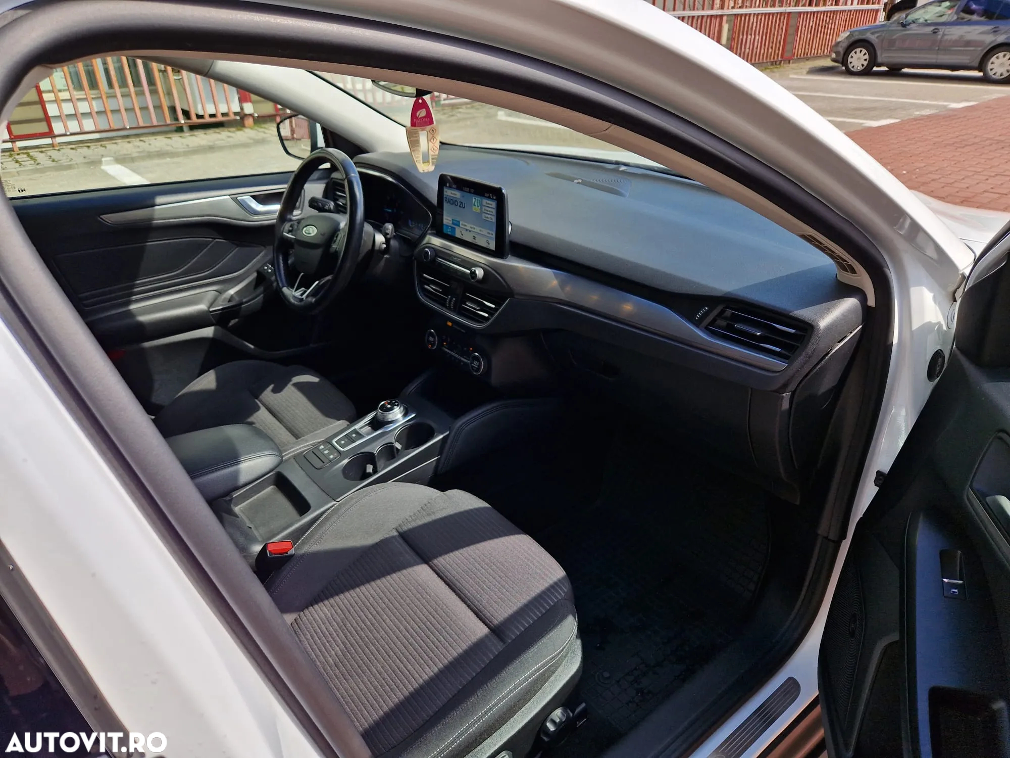 Ford Focus 2.0 EcoBlue Titanium Business - 12