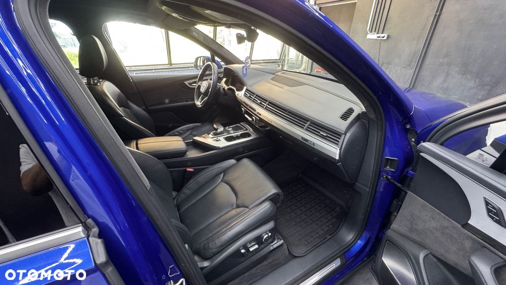 Audi Q7 - 13