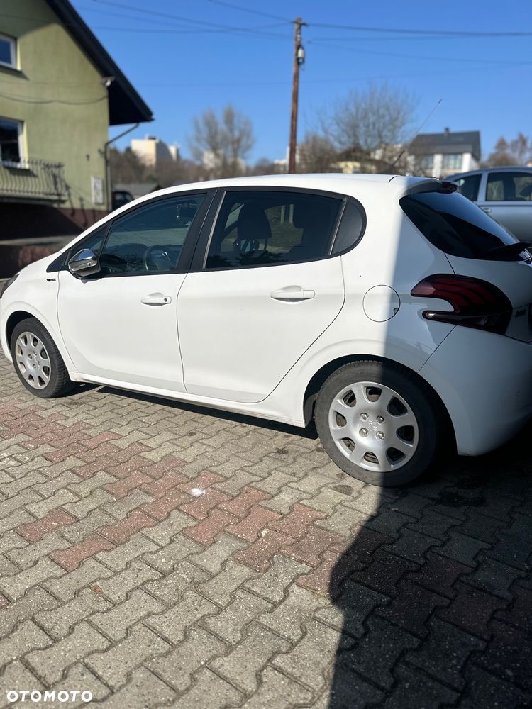 Peugeot 208 1.2 PureTech Active - 5