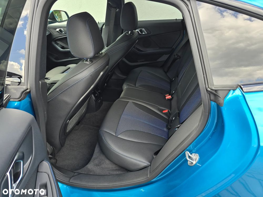 BMW Seria 2 218i M Sport - 7