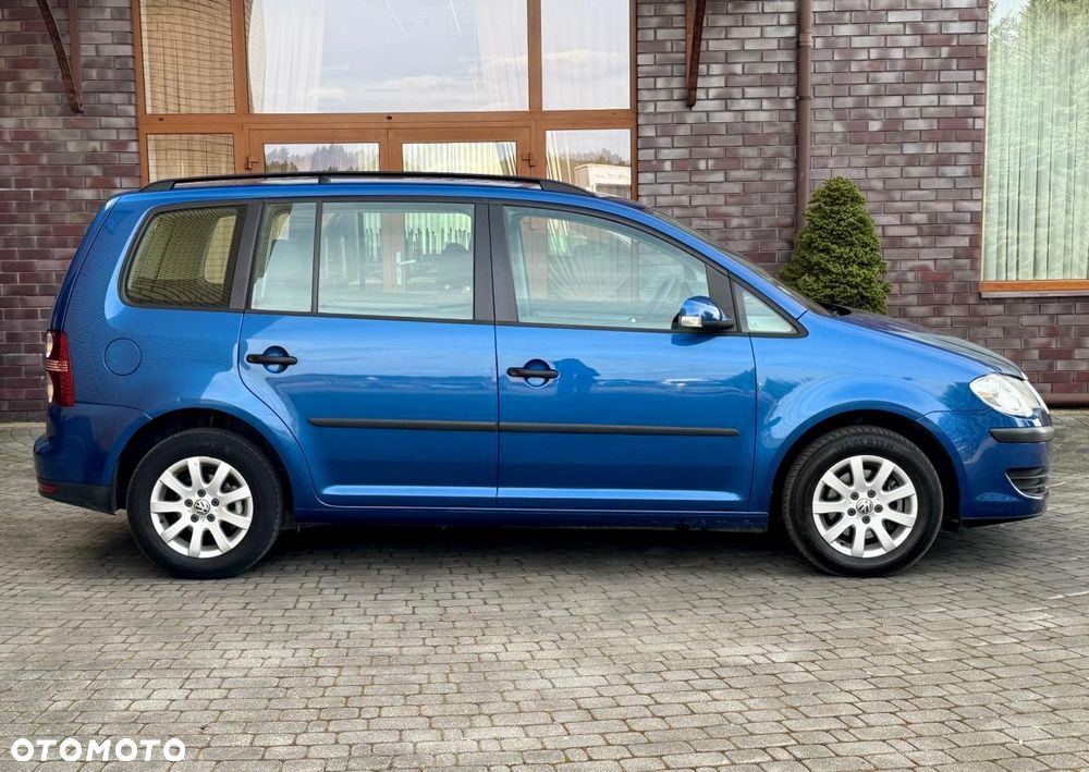 Volkswagen Touran - 10