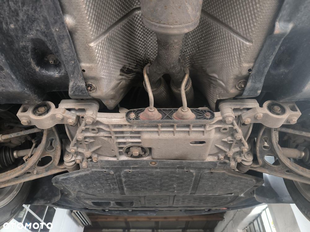 Skoda Octavia 1.6 Combi Ambiente - 32