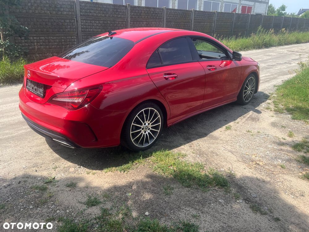 Mercedes-Benz CLA 200 7G-DCT UrbanStyle Edition - 6