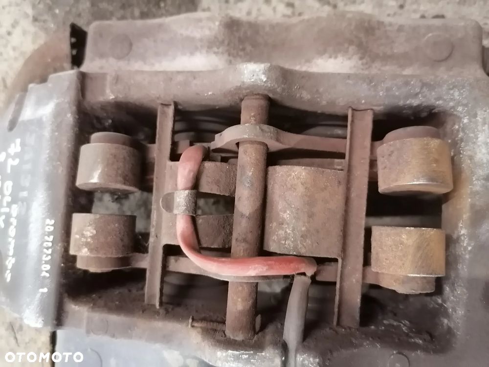 Zacisk Tył Tylny Lewy Prawy Brembo Touareg 7L - 12