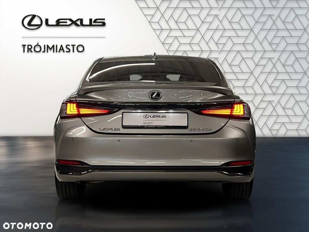 Lexus ES 300h F Sport Design - 5