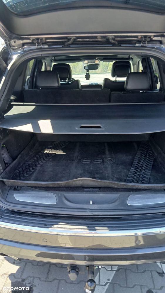 Jeep Grand Cherokee - 15