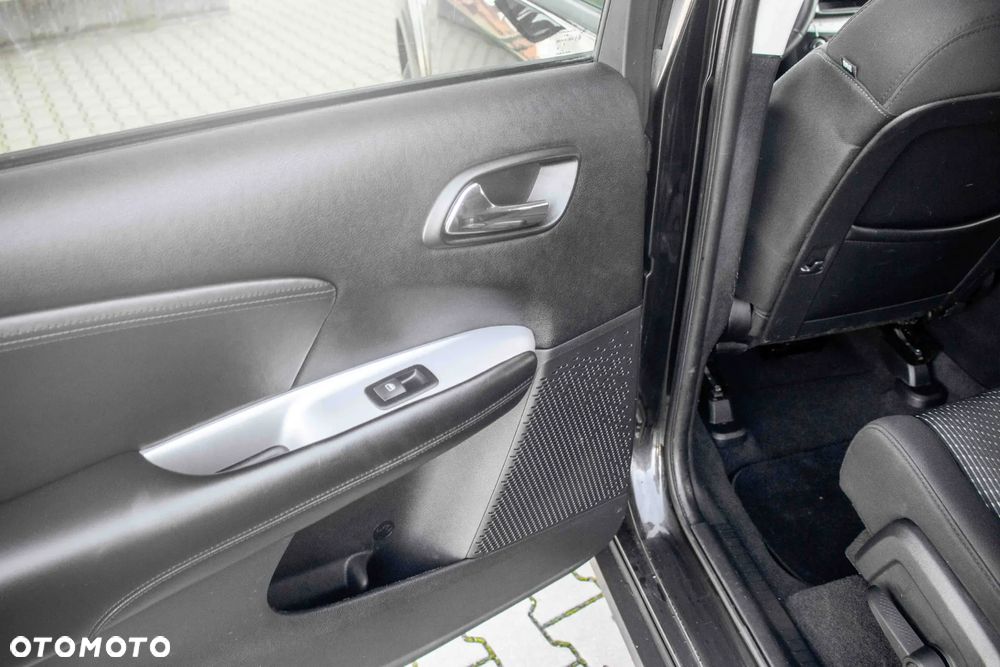 Fiat Freemont 2.0 Multijet Lounge - 22