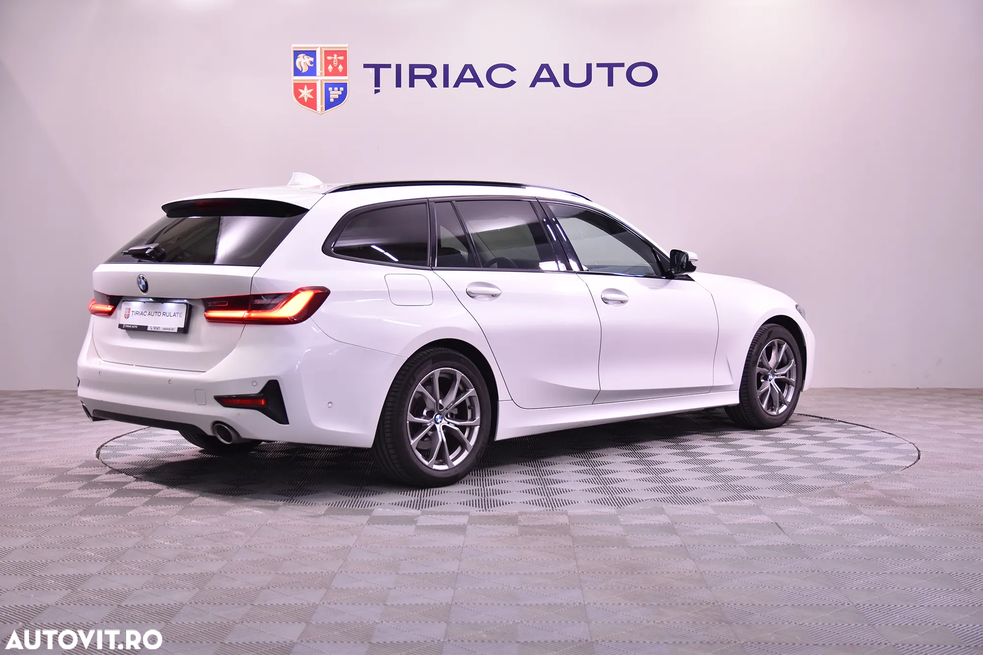 BMW Seria 3 320i Touring Aut. - 5