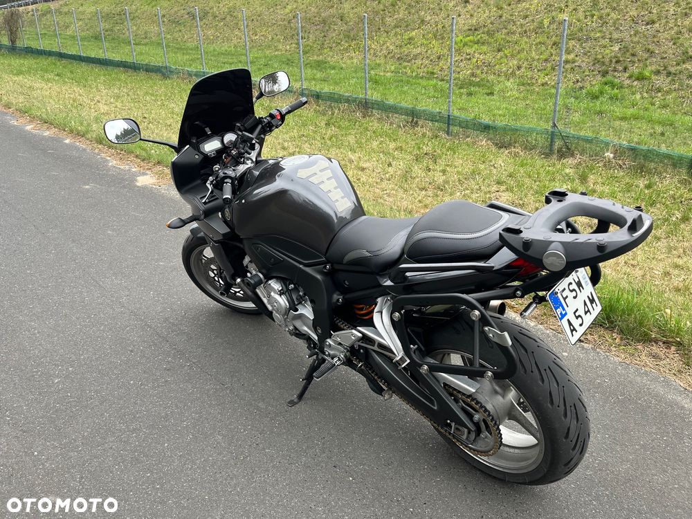 Yamaha FZ - 7