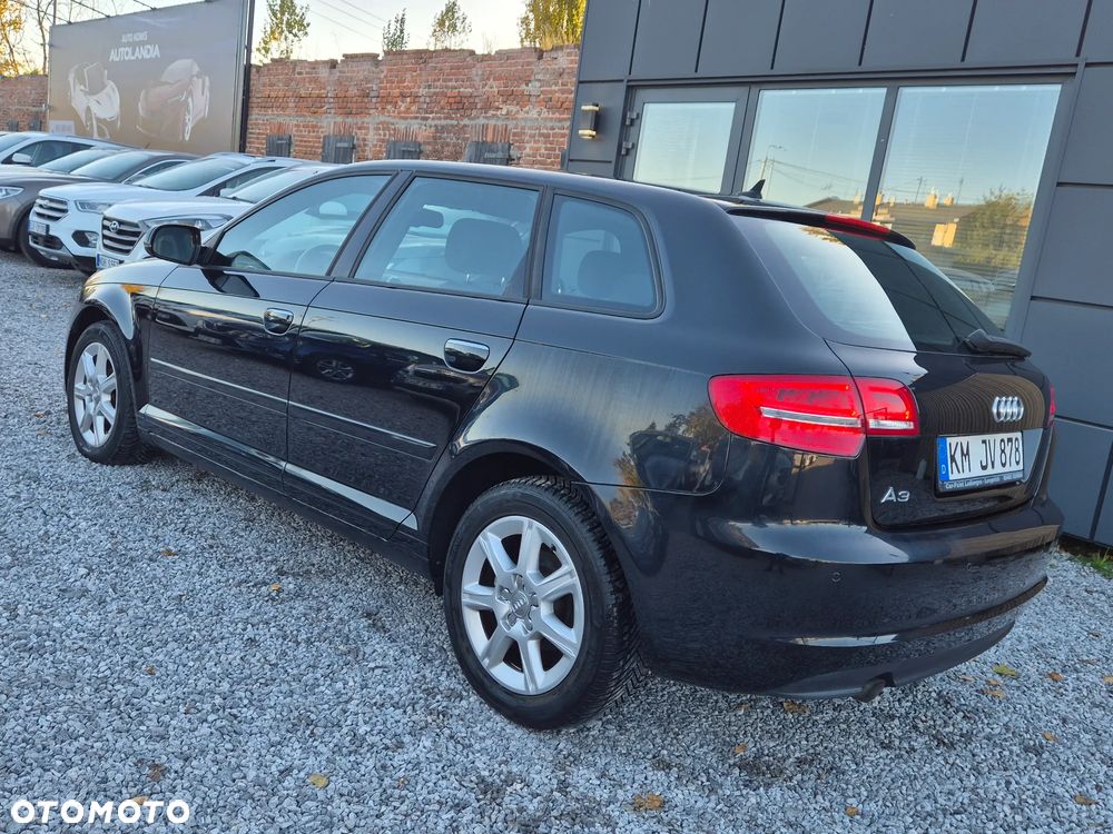 Audi A3 Sportback 1.6 TDI Ambiente - 9